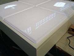 廣告標(biāo)識(shí)牌常用的亞克力板和PVC板有什么異同點(diǎn)？