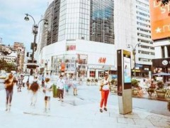 在智慧城市中戶外廣告扮演什么樣的角色？